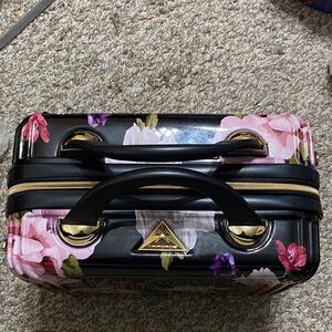 Elegant Floral Travel Bag with Black Accents